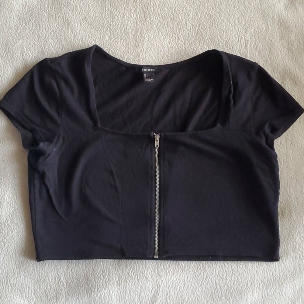 Black crop top with zipper